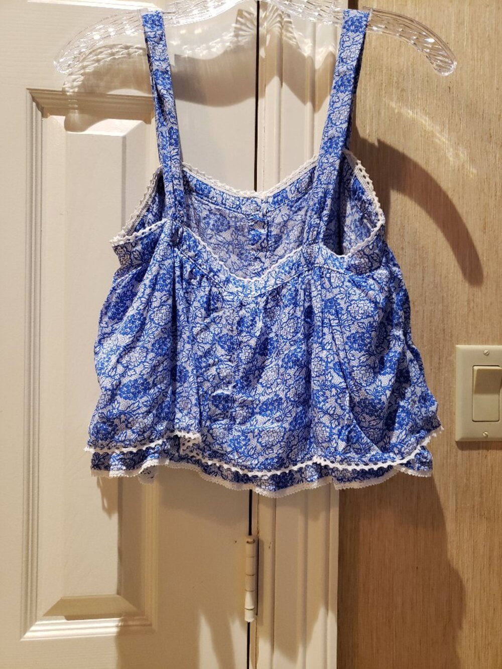 FREE PEOPLE  Blue and White  Cute Top  - XS